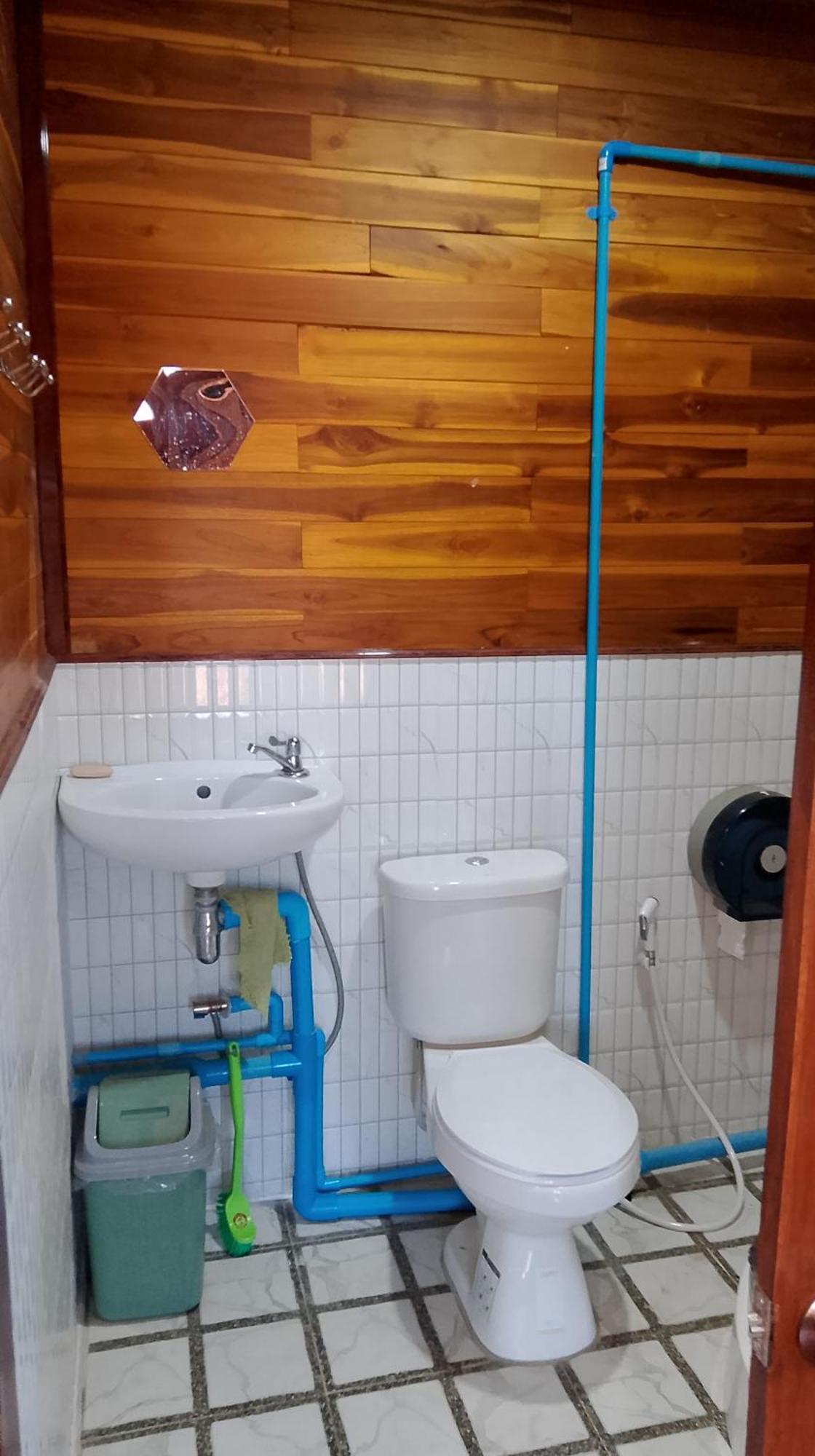 Tibet Restaurant And Hostel Nakasong Екстериор снимка